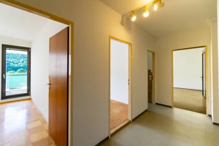 Flur Sicht Richtung Zimmer 3