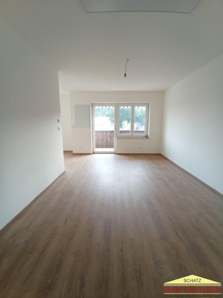 Einladende Wohnung mit Balkon und Stellplatz