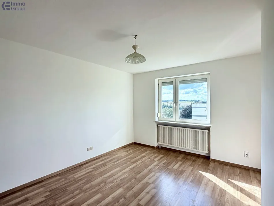 Wohnzimmer mit Küche