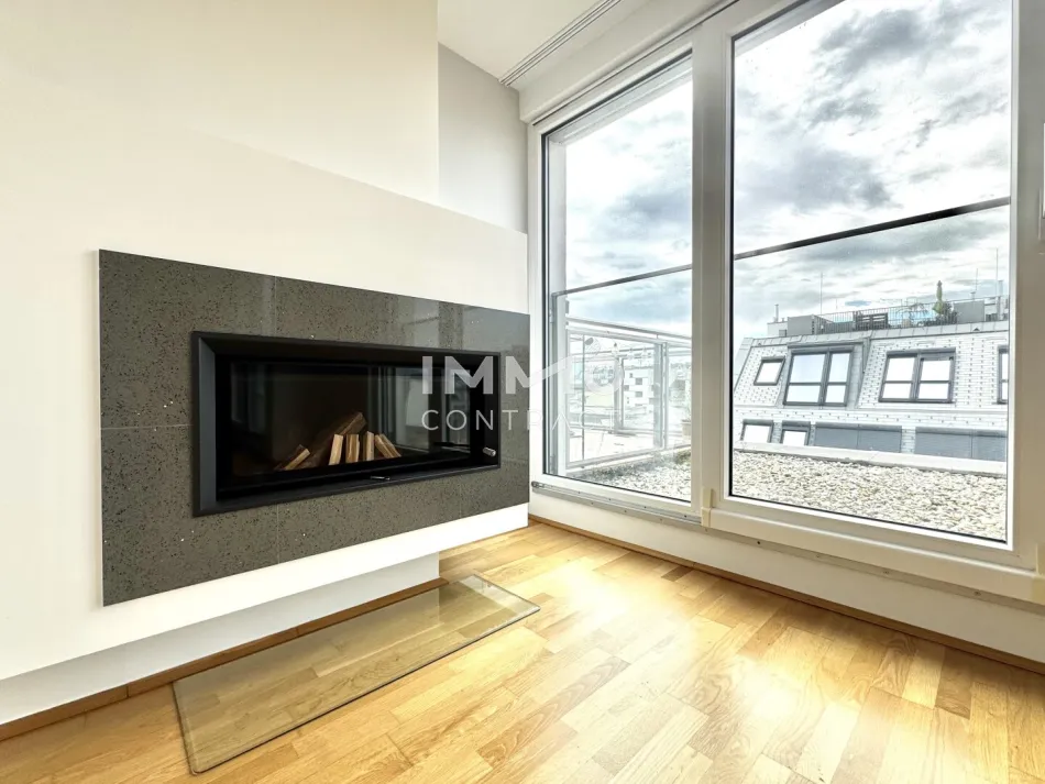 Exklusive DG Wohnung ohne Dachschrägen! Uneinsehbare Dachterrasse mit Panoramablick! Kamin vorhanden! - Bild