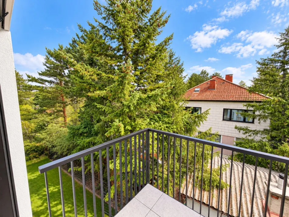 Hochwertiger Erstbezug mit Balkon für Singles und Paare - Titelbild