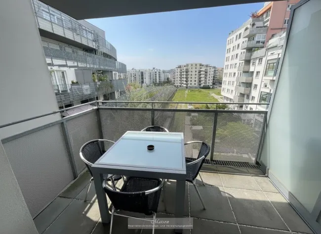 2 ZIMMER BALKONEIGENTUM - NAHE U1 UND DONAUZENTRUM - Titelbild