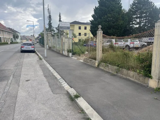 TOPLAGE BADEN - BETRIEBSGRUNDSTÜCK IN DER WALTERSDORFERSTRASSE - MIETE ODER KAUF MÖGLICH - Titelbild