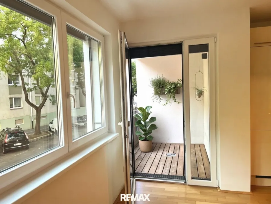 Wohnbereich mit Küche_  KI begrünt Loggia