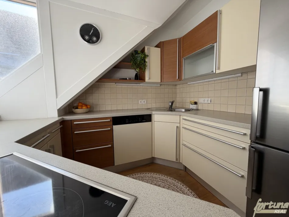 „Zentraler geht’s nicht – helle 2,5-Zimmer-Wohnung in der Blumenstadt“ - Bild