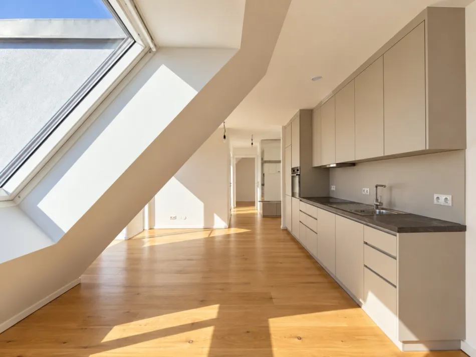 Erstbezug · 3-Zimmer-Dachgeschosswohnung mit 17 m² Terrasse in Stammersdorf - Bild