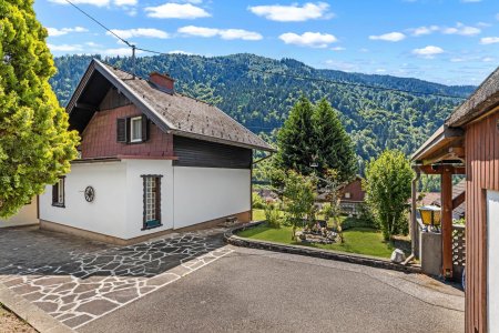 Kleines Haus auf großem Grund nahe des Millstätter Sees!