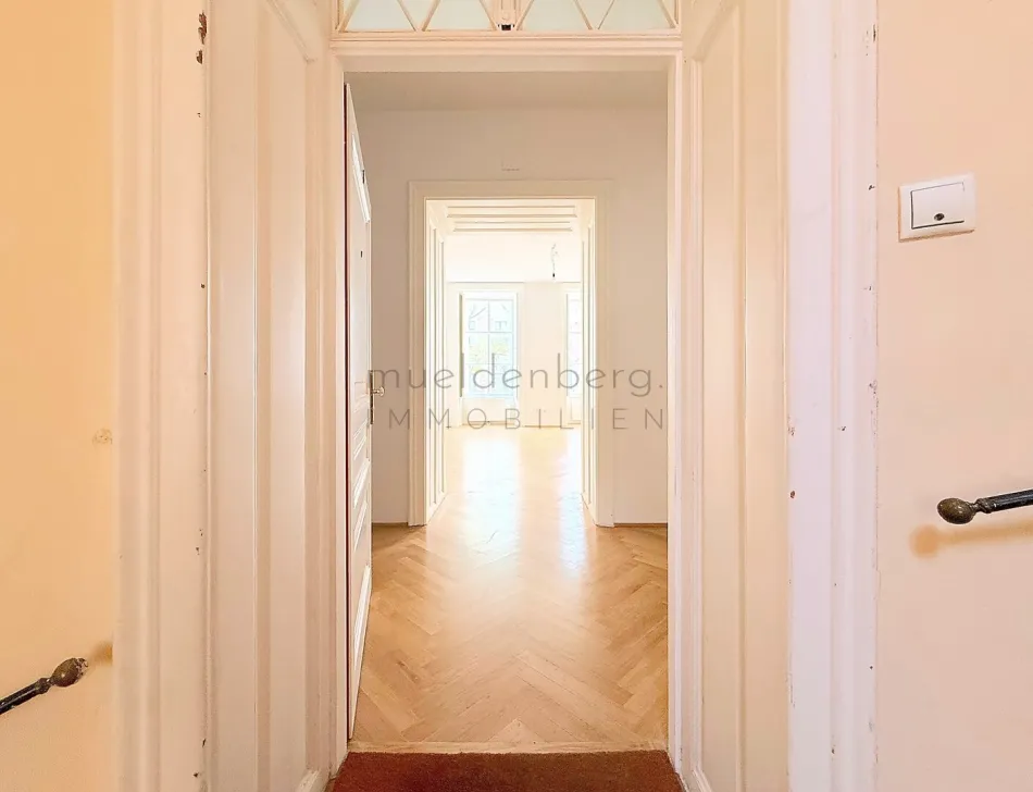 Großzügige 4-Zimmer-Wohnung beim Schottentor in 1010 Wien um 2.302,30 €! - Bild