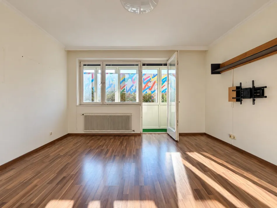 Ruhig wohnen in Graz-Jakomini – 2-Zimmer-Wohnung mit verglaster Loggia und Parkplatznutzung - Bild