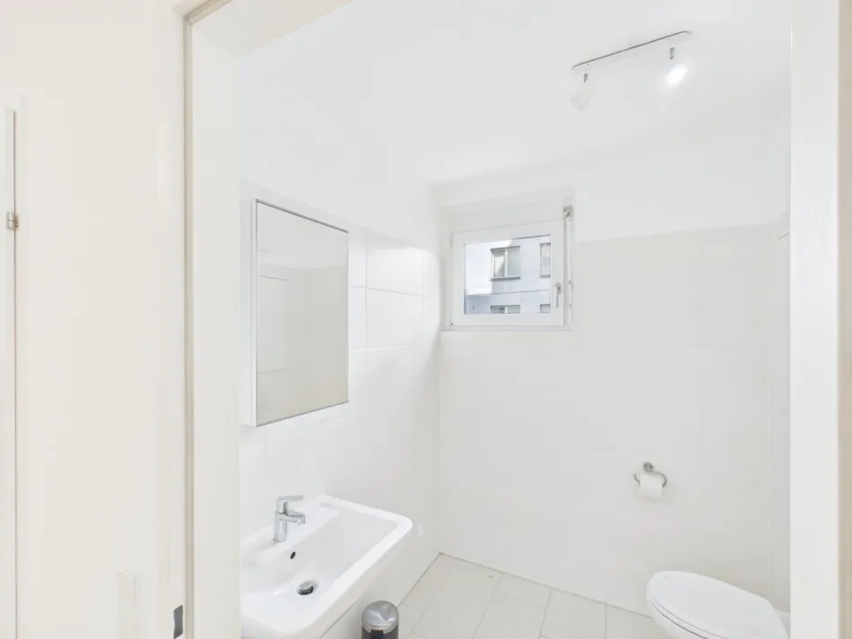 ruhige 4-Zimmer Wohnung mit überdachtem Balkon im 10. Bezirk - Titelbild