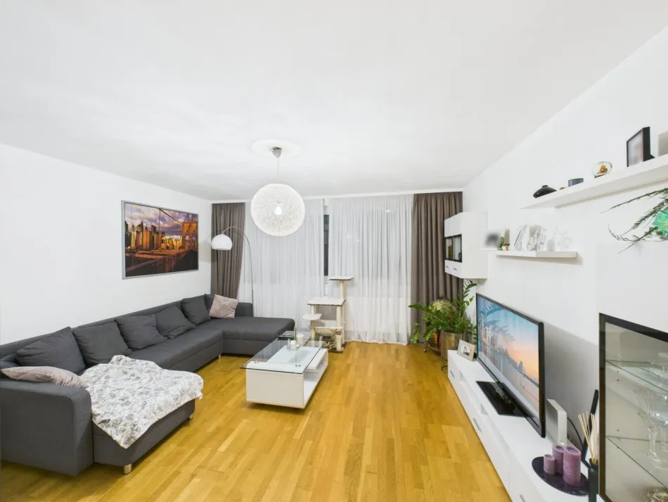 Traumwohnung in 1100 Wien: 4 Zimmer, Balkon, 108m² für 375.000 €! Jetzt besichtigen! - Titelbild