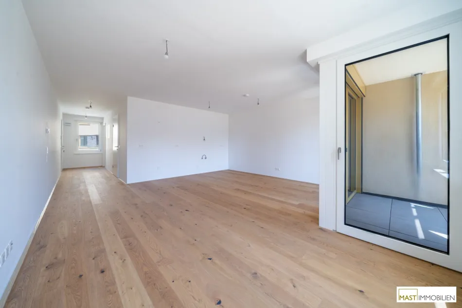 *MILiving* Großzügige 2-Zimmer Wohnung mit Loggia! - Bild