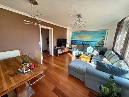 Wohnzimmer/Essbereich