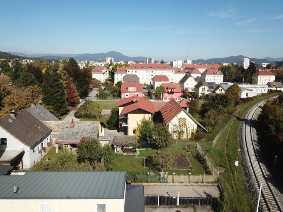 Zentrale Liegenschaft mit riesigem Potential! - Bild