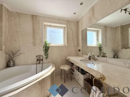 Badezimmer EG