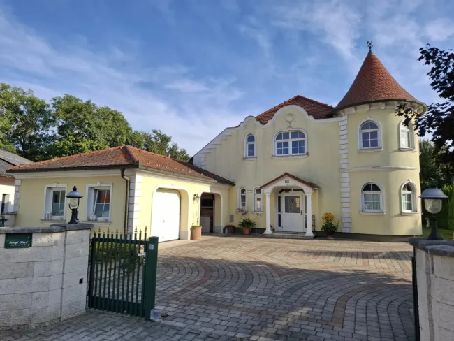 Traumhaftes Grundstück mit exklusiver Villa - 360°- 3D Besichtigung - Bild