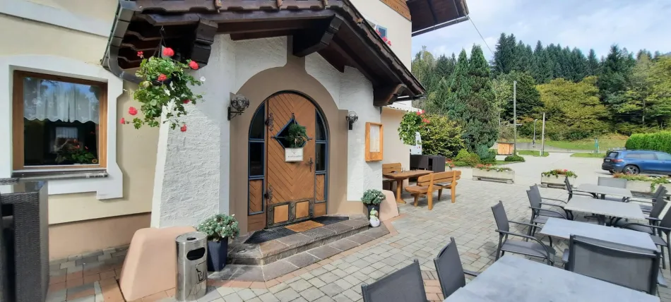 Gutgehender Gastbetrieb mit Zimmervermietung - Schi- und Wanderregion Nassfeld Hermagor - Bild