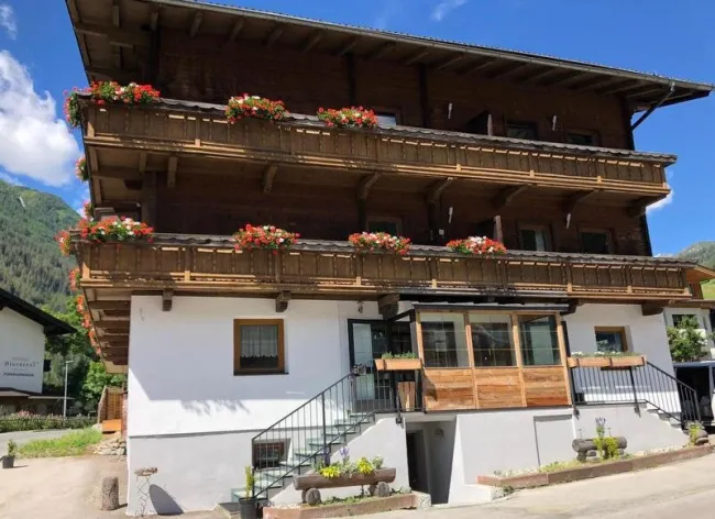 Dachgeschoß mit Appartements - touristische Nutzung möglich - Prägraten am Großvenediger zu verkaufen - Bild