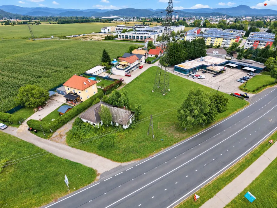 Grundstück an der Rosentaler Straße – Sommerübersicht
