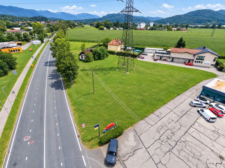 Grundstück an der Rosentaler Straße – Sommerübersicht