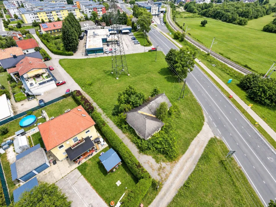 Grundstück an der Rosentaler Straße – Sommerübersicht