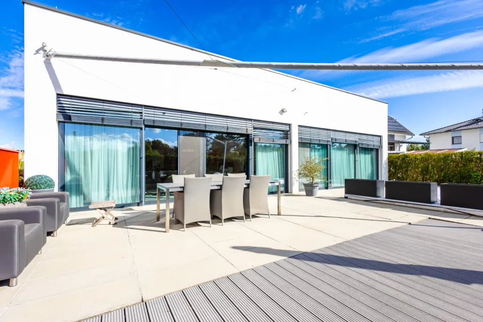 Exklusiver Bungalow mit Pool und außergewöhnlich großzügigem Wohnkonzept - in Wien Nähe - Titelbild