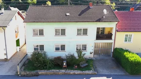 Straßenansicht