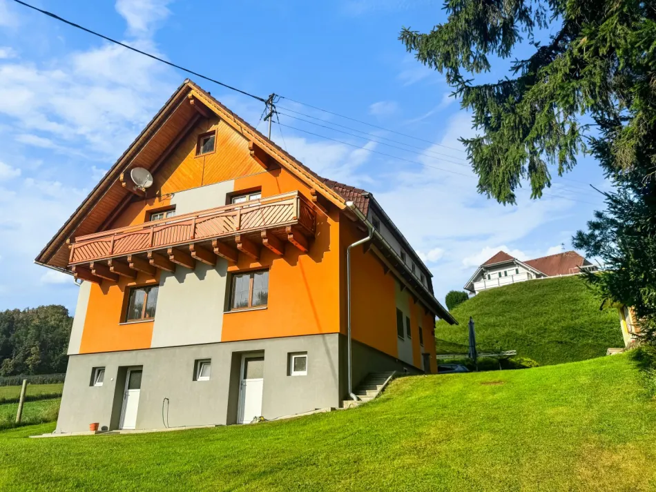 Vermietetes Zweifamilienhaus in ruhiger Grünlage von Floing – ca. 5 % Rendite - Titelbild