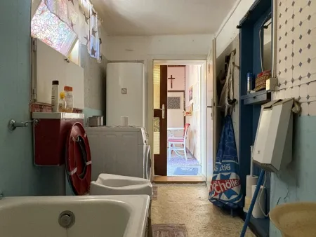 Bad + WC (inkl. Fenster)