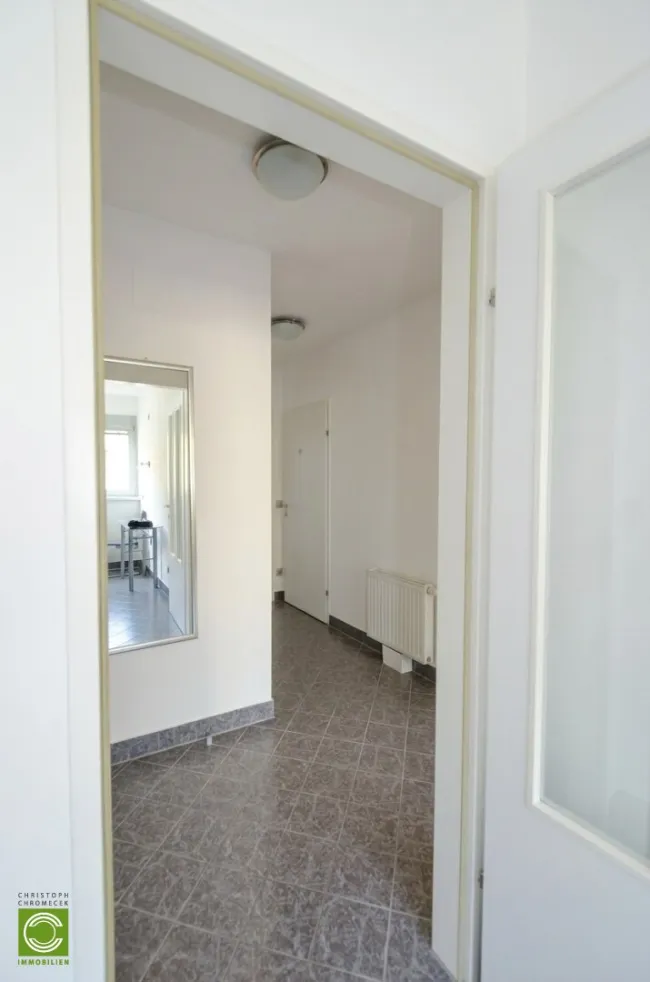 CHRISTOPH CHROMECEK IMMOBILIEN - 1120 WIEN - Moderne 2 Zimmer mit Loggia bei Schloss Hetzendorf! - Bild