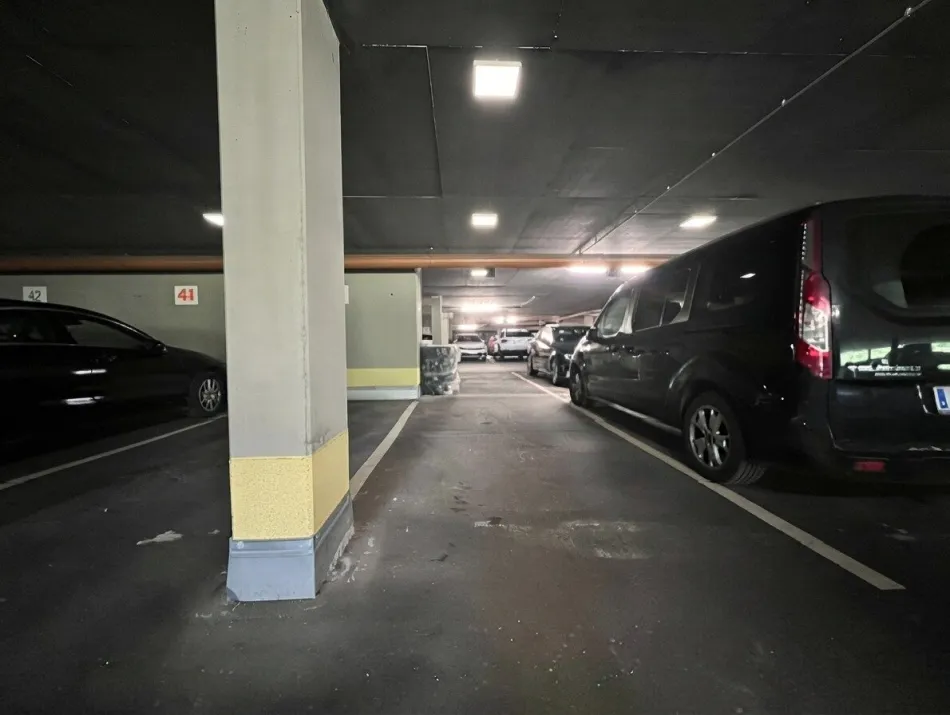 Tiefgaragenstellplatz in Urfahr zu vermieten - Titelbild