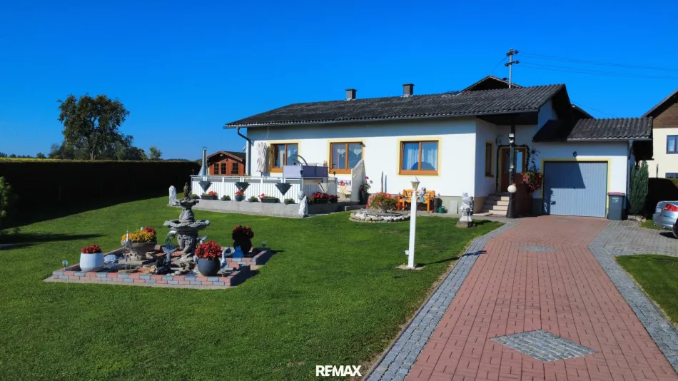 Gemütlicher Bungalow mit Garten und Terrasse in Pötting - Titelbild