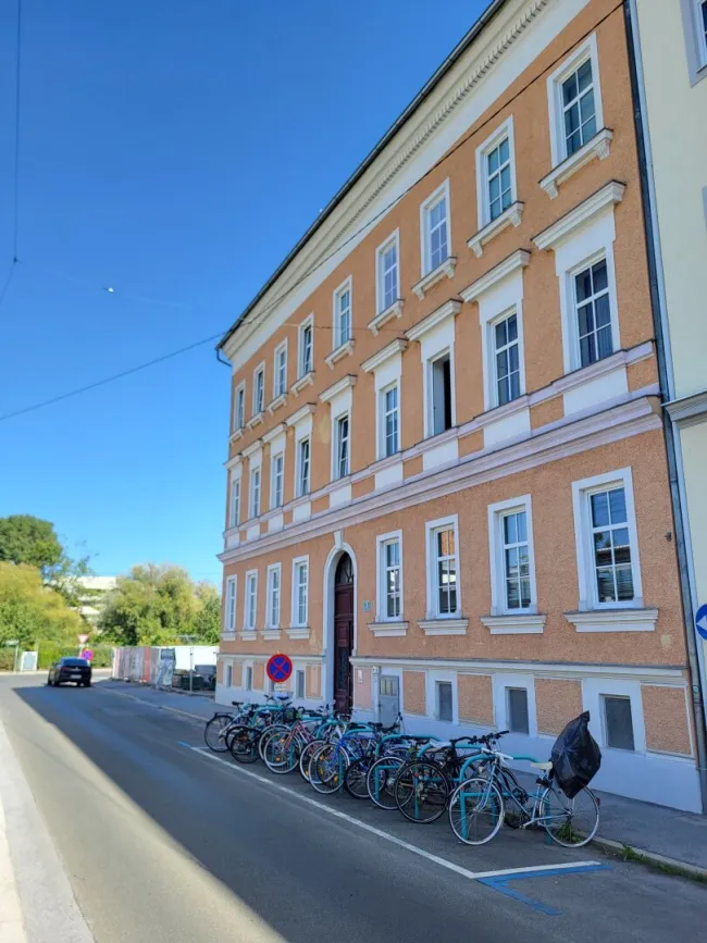 Altbau-Juwel im Lendviertel! 3,40m Raumhöhe, 3 Zimmer, Ruhelage nah Lendplatz - Bild