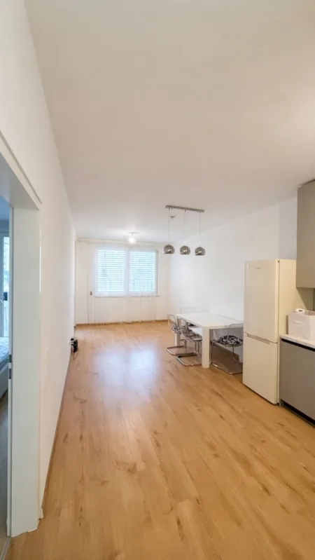 Modernes Wohnen mit Loggia, nachhaltiger Technik und urbanem Komfort - Titelbild