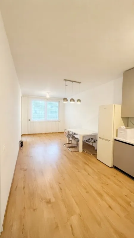 Modernes Wohnen mit Loggia, nachhaltiger Technik und urbanem Komfort - Bild