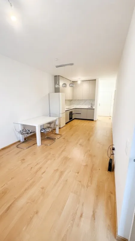 Modernes Wohnen mit Loggia, nachhaltiger Technik und urbanem Komfort - Bild