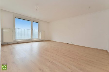CHRISTOPH CHROMECEK IMMOBILIEN - 1100 WIEN - Helle 2 Zimmerwohnung beim Alfred-Böhm-Park!
