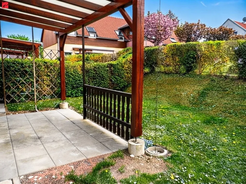 Gepflegte Gartenwohnung mit überdachter Terrasse - Titelbild