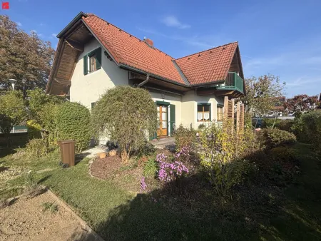 Stilvolles Landhaus mit liebevollem Garten