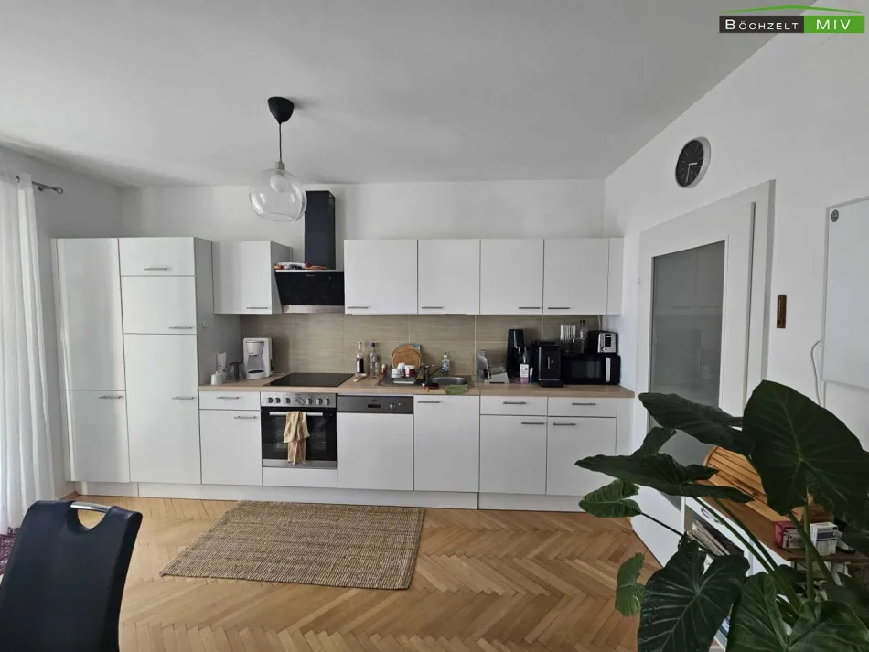 Helle 3-Zimmer-Wohnung mit Balkon und möblierter Küche – Linderwald Zeltweg - Titelbild