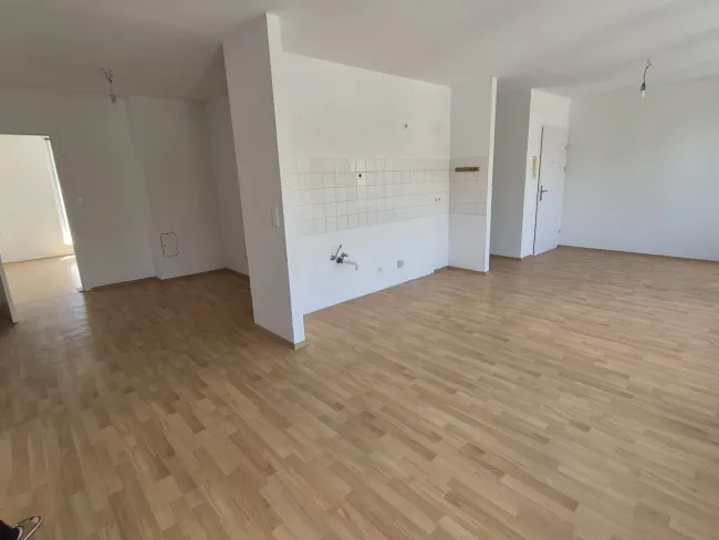 Ca. 68,40 m² Terrassenwohnung mit 24,70 m² südostseitiger Terrasse - Bild