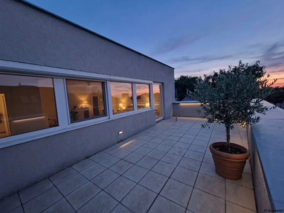 Attraktive lichtdurchflutete ca. 68,40 m² Wohnung mit 24,70 m² südostseitiger Terrasse - Titelbild