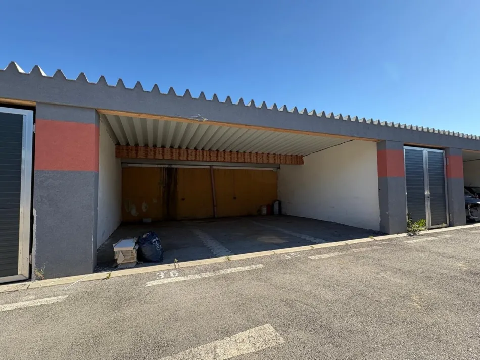 Stellplatz überdacht (Carport) – Auto, Wohnmobil, Anhänger - Bild