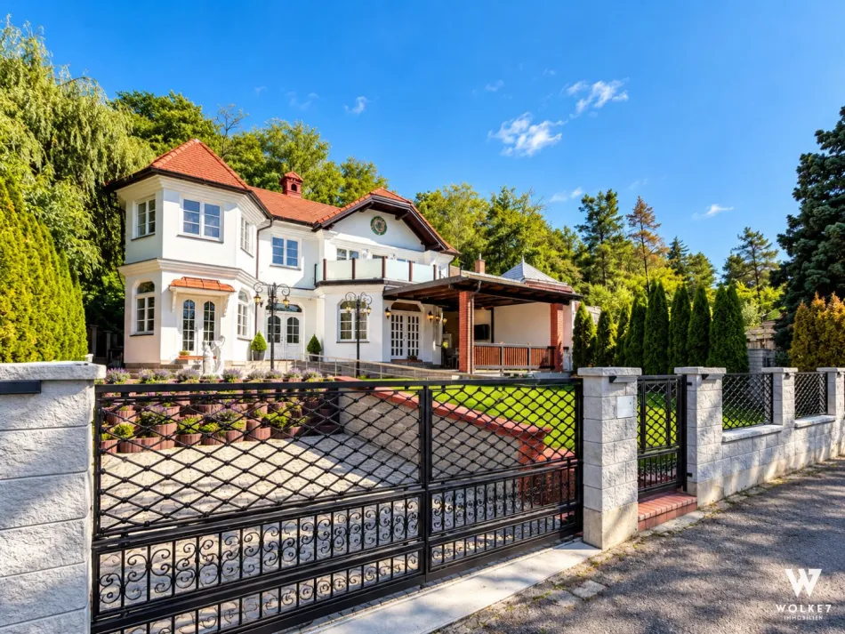 Ein Juwel für Liebhaber | Aufwendig kernsanierte Villa im Wienerwald | Jugendstilcharakter | 228 m² WNF | Lift & Whirlpool - Bild