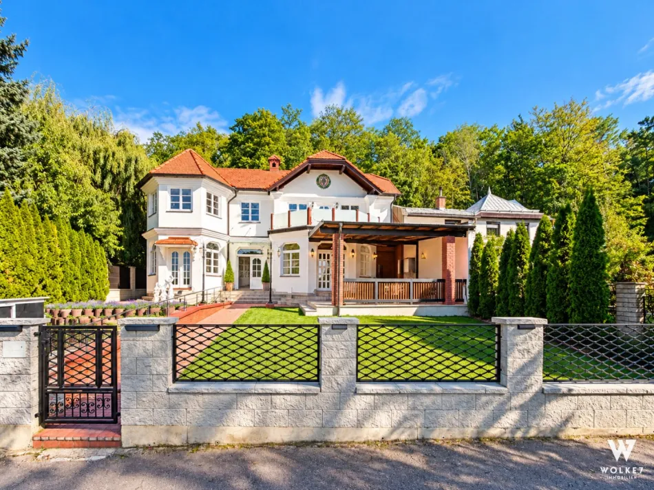 Ein Juwel für Liebhaber | Aufwendig kernsanierte Villa im Wienerwald | Jugendstilcharakter | 228 m² WNF | Lift & Whirlpool - Bild