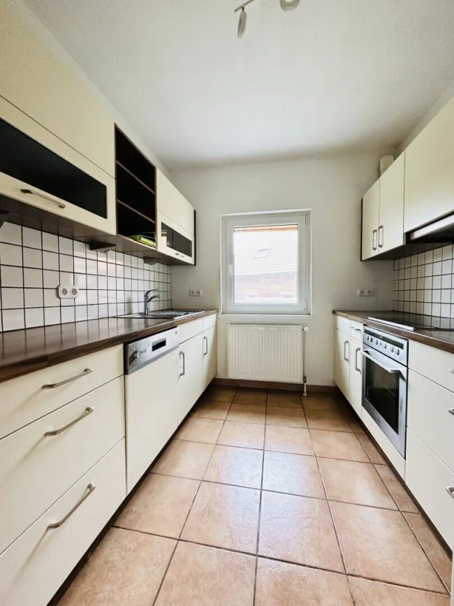Großzügige, vermietete Wohnung mit 91,46 m² zu kaufen in der herrlichen Gemeinde Seebenstein. - Bild