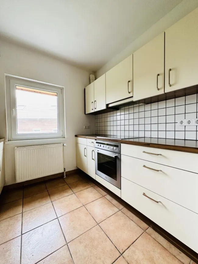 Großzügige, vermietete Wohnung mit 91,46 m² zu kaufen in der herrlichen Gemeinde Seebenstein. - Bild