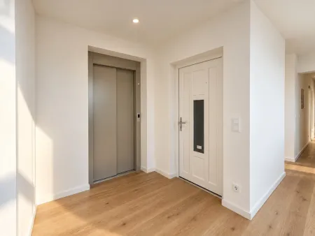Eingangsbereich mit Lift
