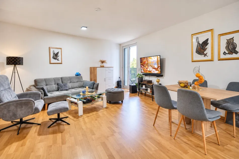 Moderne Zwei-Zimmer-Wohnung mit Balkon inkl. Heizung & Tiefgarage - Titelbild