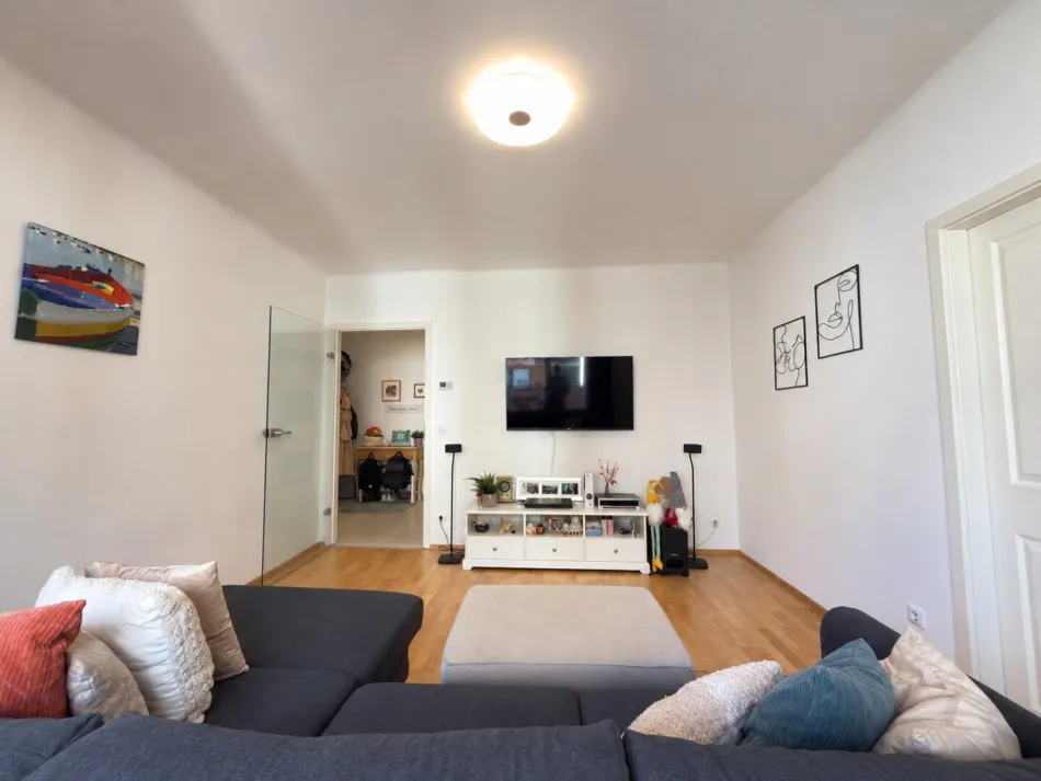 3-Zimmer-Wohnung in Hietzing mit 12 m² Westbalkon – nur 3 Gehminuten zur U4 Ober St. Veit - Bild